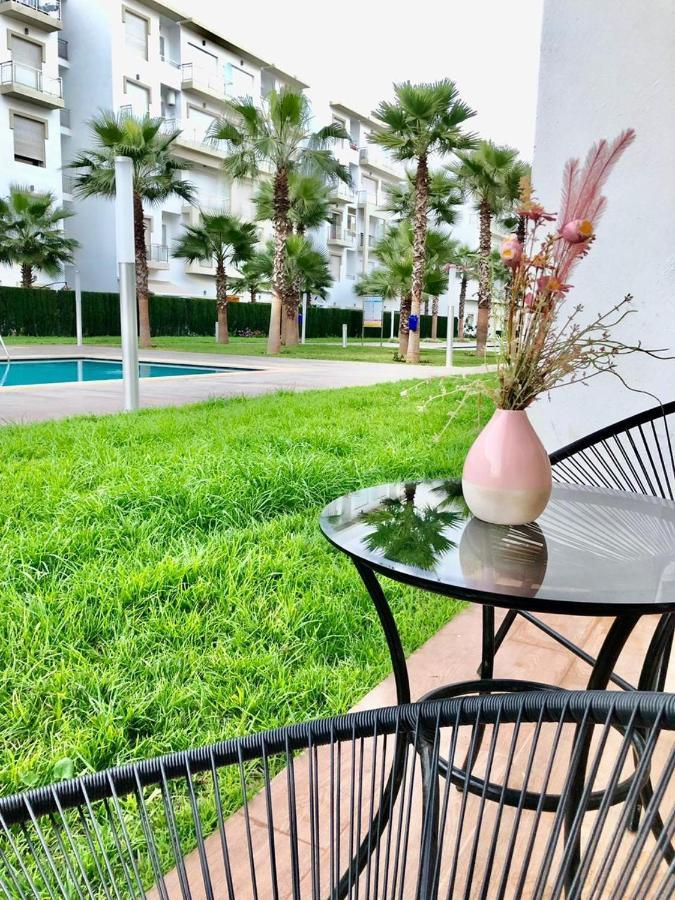 Apartamento Apparemment De Luxe Vue Piscine Bouznika Exterior foto