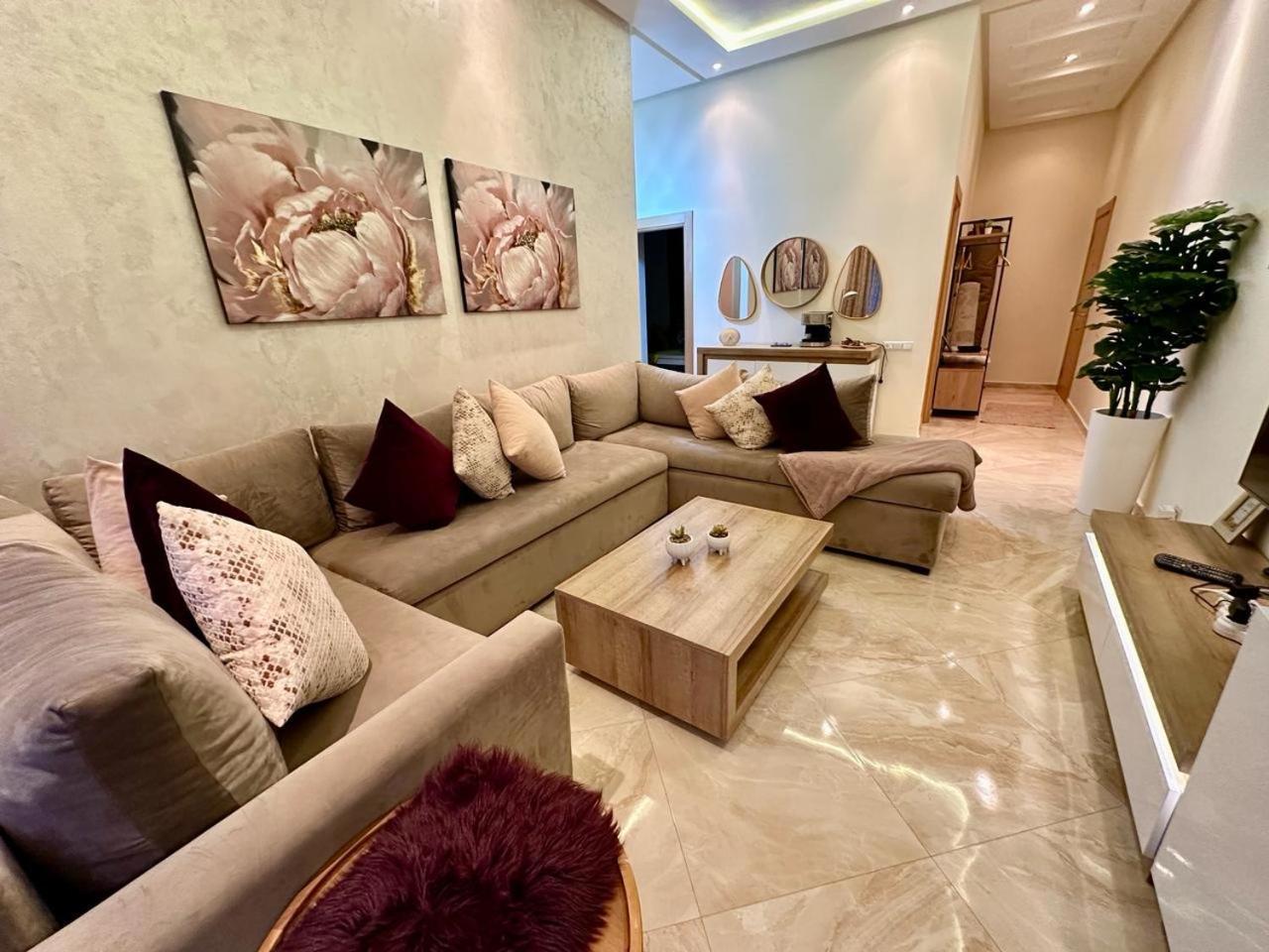Apartamento Apparemment De Luxe Vue Piscine Bouznika Exterior foto